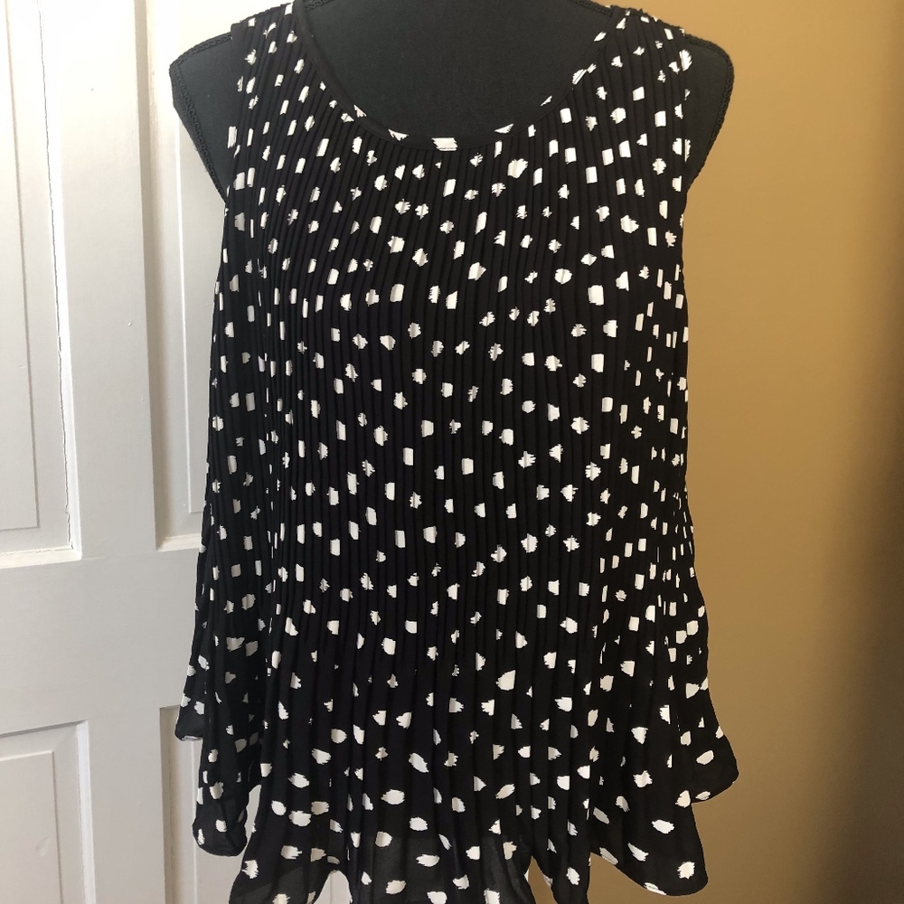 Banana Republic Pleated Peplum Shell NWT